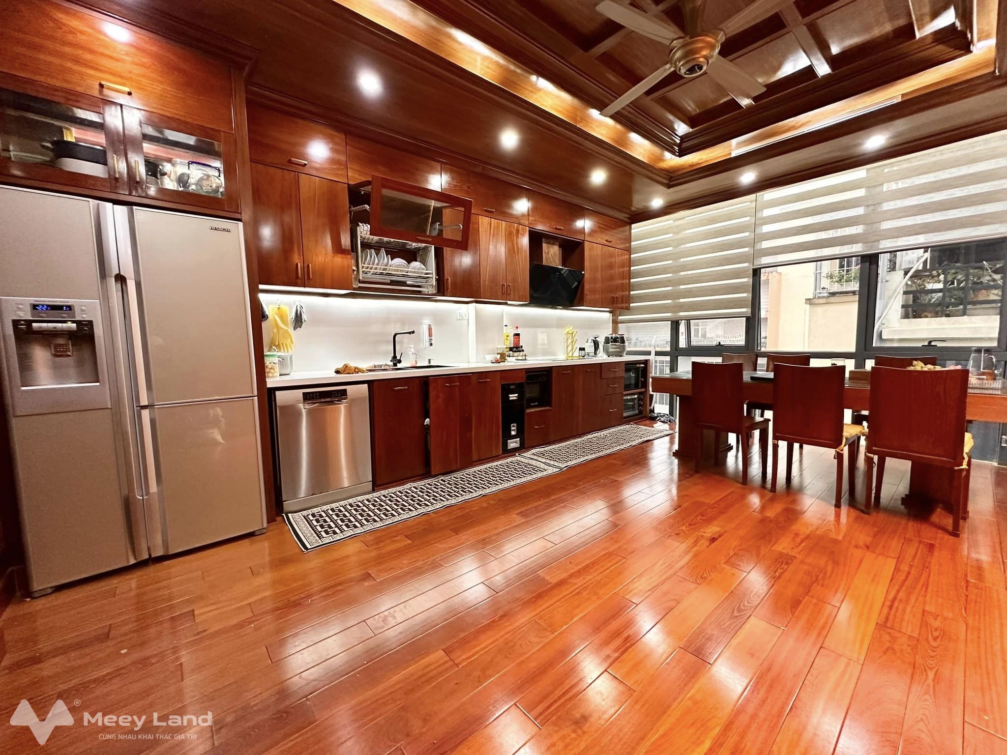 Mặt phố Giáp Nhất, Thanh Xuân, 9 tầng thang máy, vừa ở vừa cho thuê 70 triệu/tháng