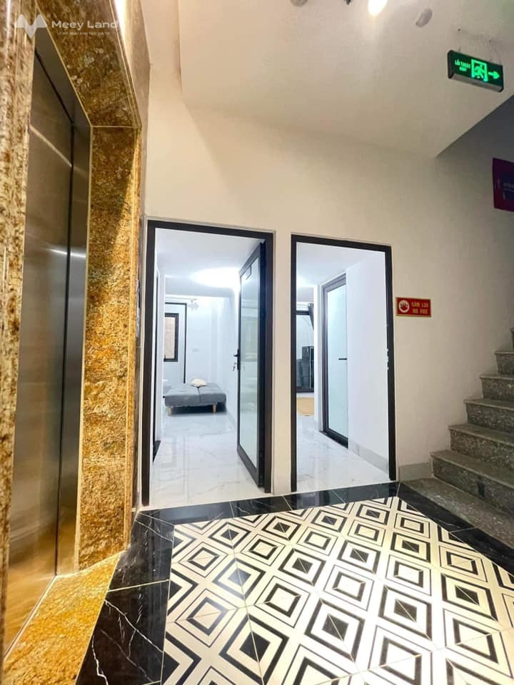 Chung cư mini phố Quan Nhân, gồm 21 phòng khép kín, 3 mặt thoáng, cho thuê 140 triệu/ tháng