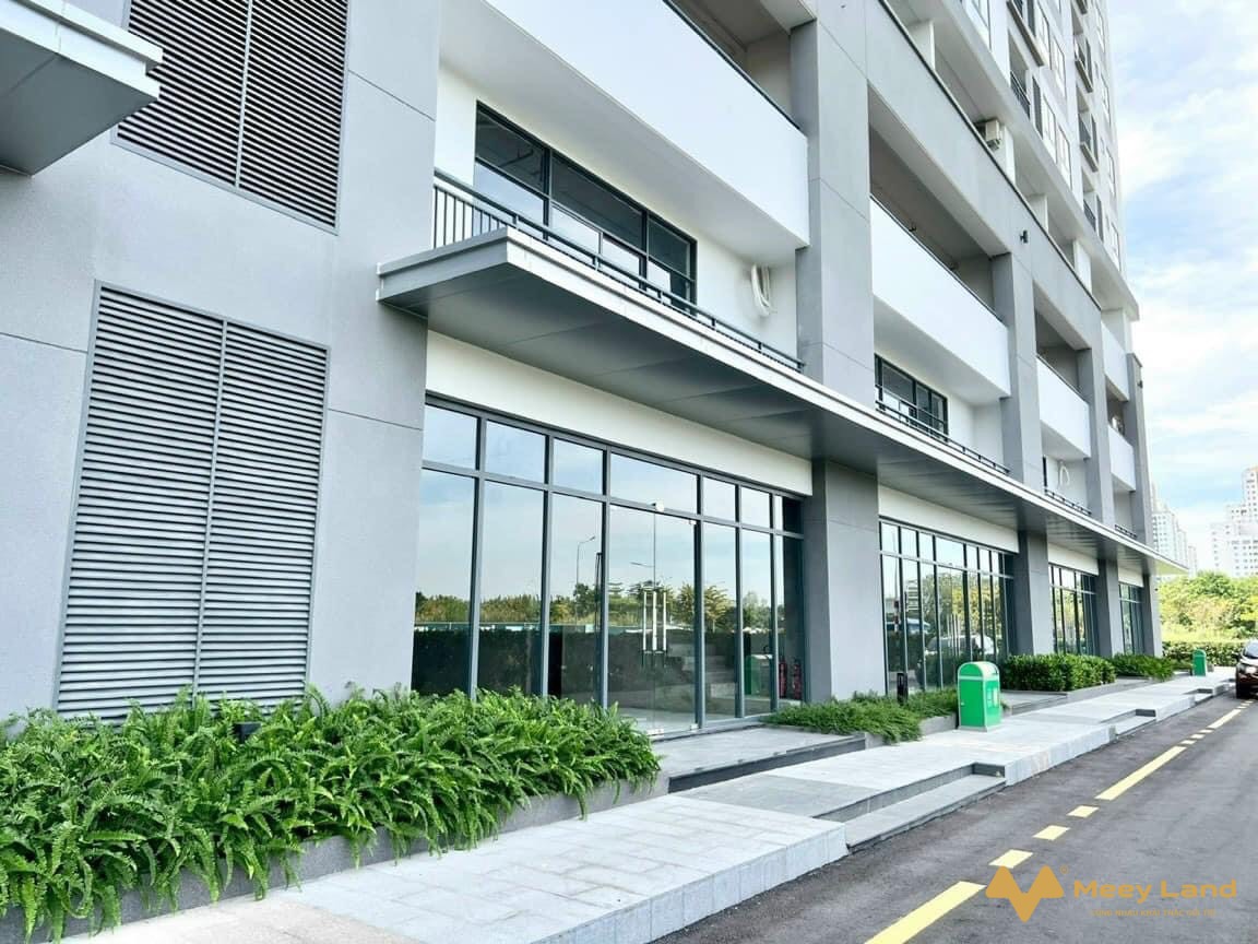 Bán shophouse mặt tiền Nguyễn Lương Bằng Quận 7, diện tích 140m2, 2 tầng, giá chỉ 8 tỷ