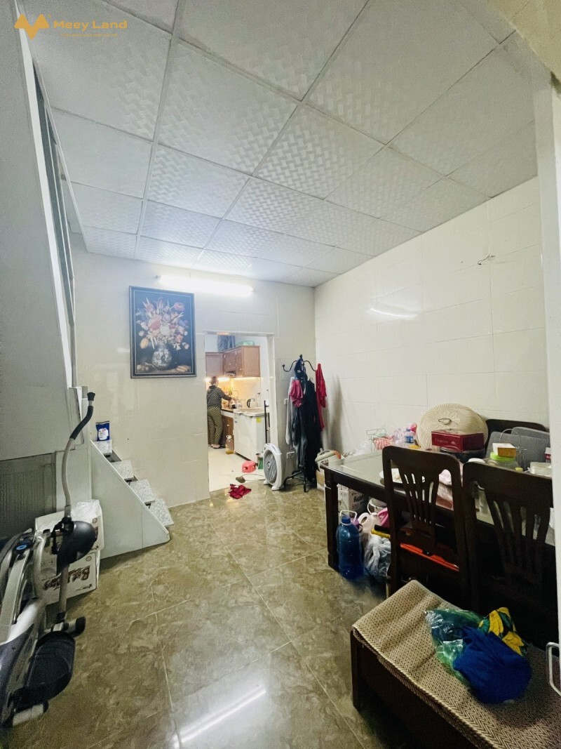 Bán gấp nhà phố Bạch Mai, 70m2, mặt tiền 4,2m, giá 5,2 tỷ