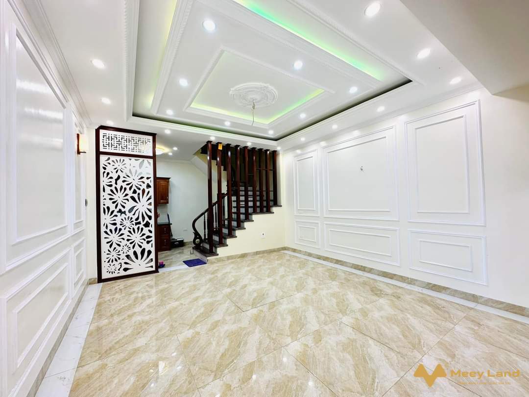 Bán nhà Xuân Phương, phố Trịnh Văn Bô 35m2, 5 tầng, đường lớn, ô tô đỗ gần Mỹ Đình