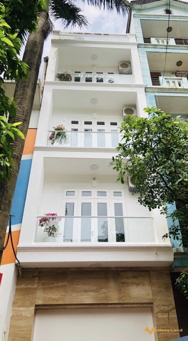 Chính chủ bán nhà phố Nguyễn Thị Định, 73m2, 5 tầng thang máy mới đẹp, đường vào nhà ô tô