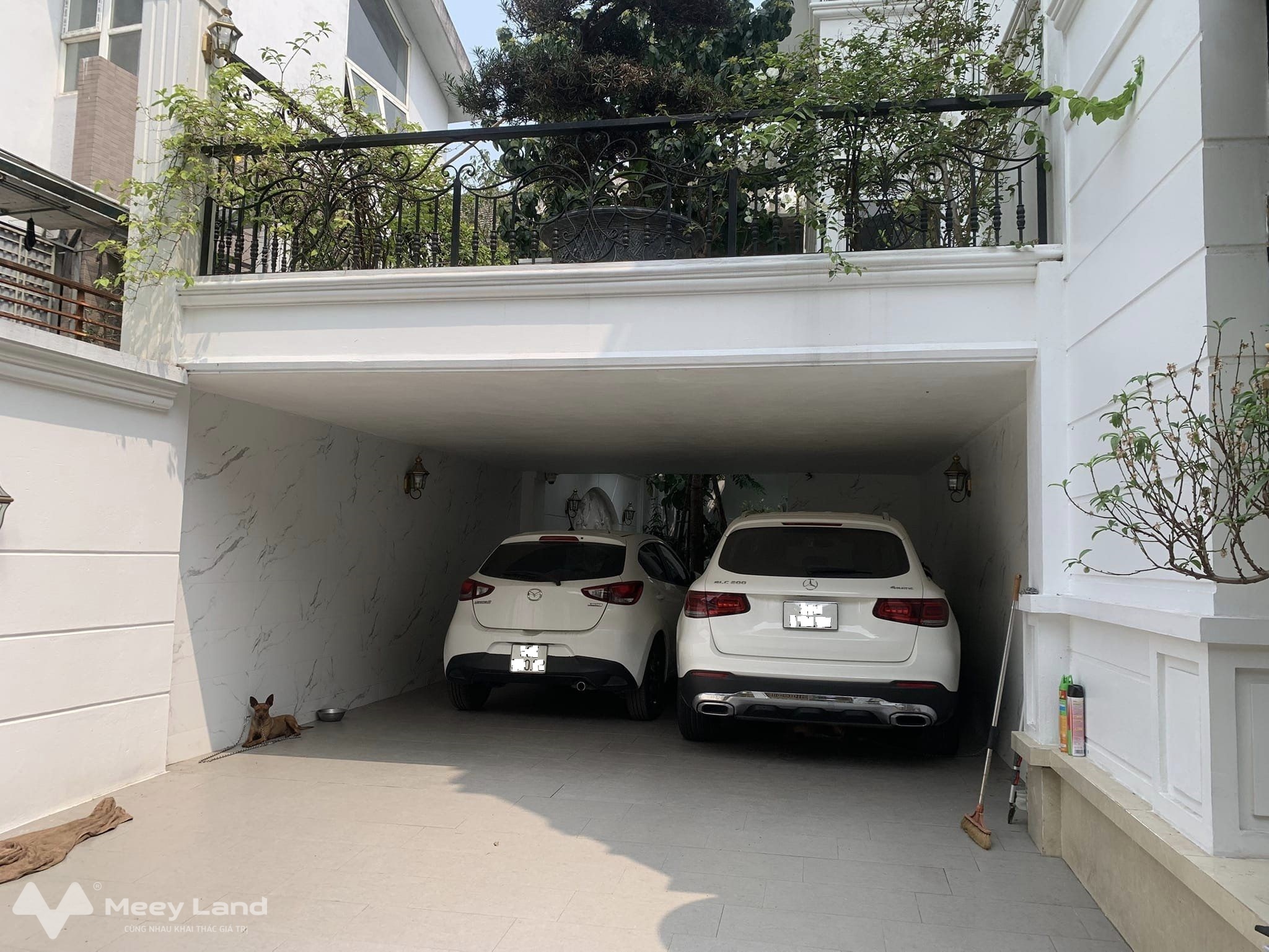 Bán biệt thự khu đô thị Văn Phú, Hà Đông, full nội thất sang trọng, đẳng cấp gần công viên