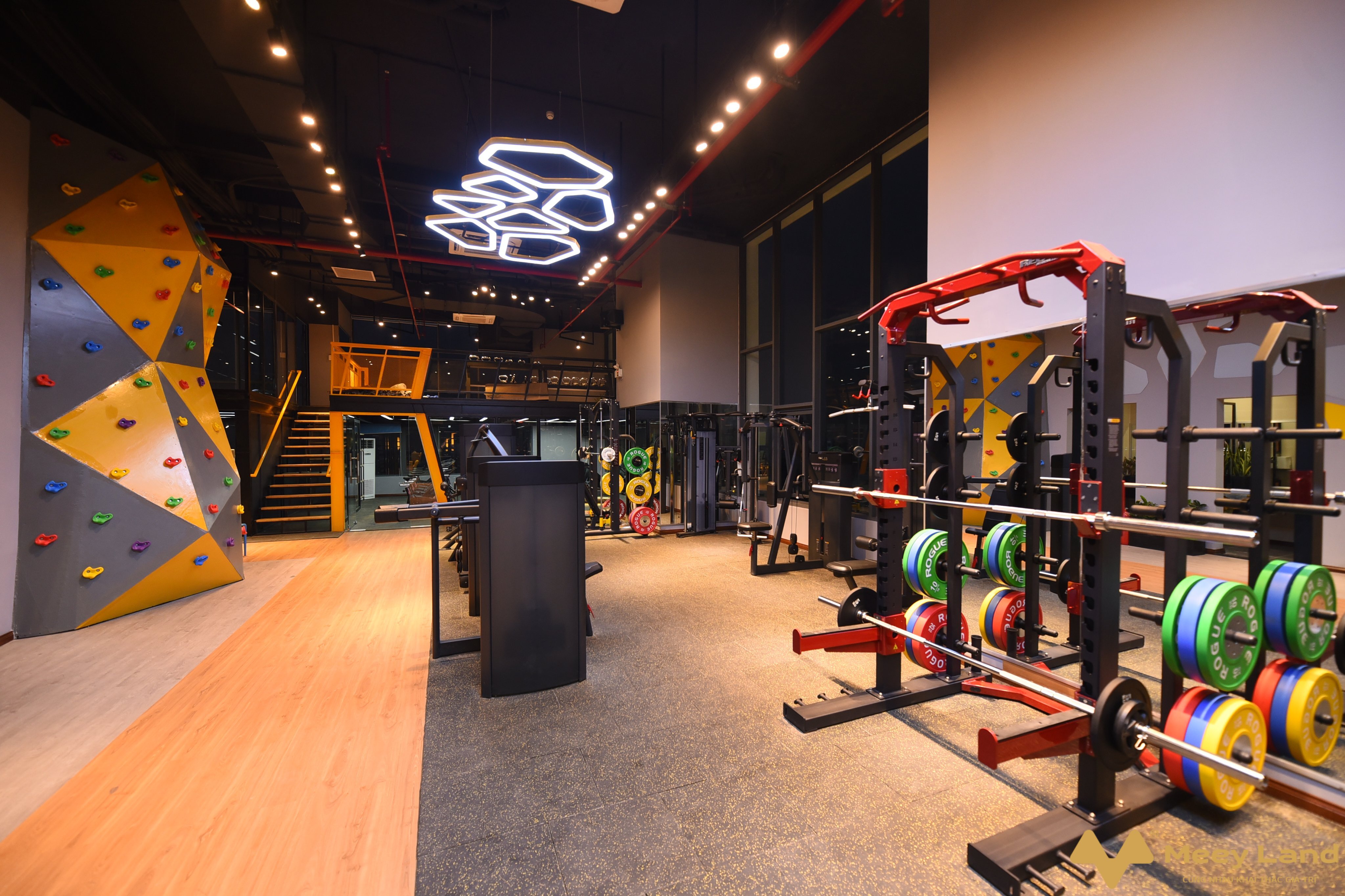 Bán căn hộ Phú Đông Premier, có sổ hồng, 70m2, nội thất cơ bản