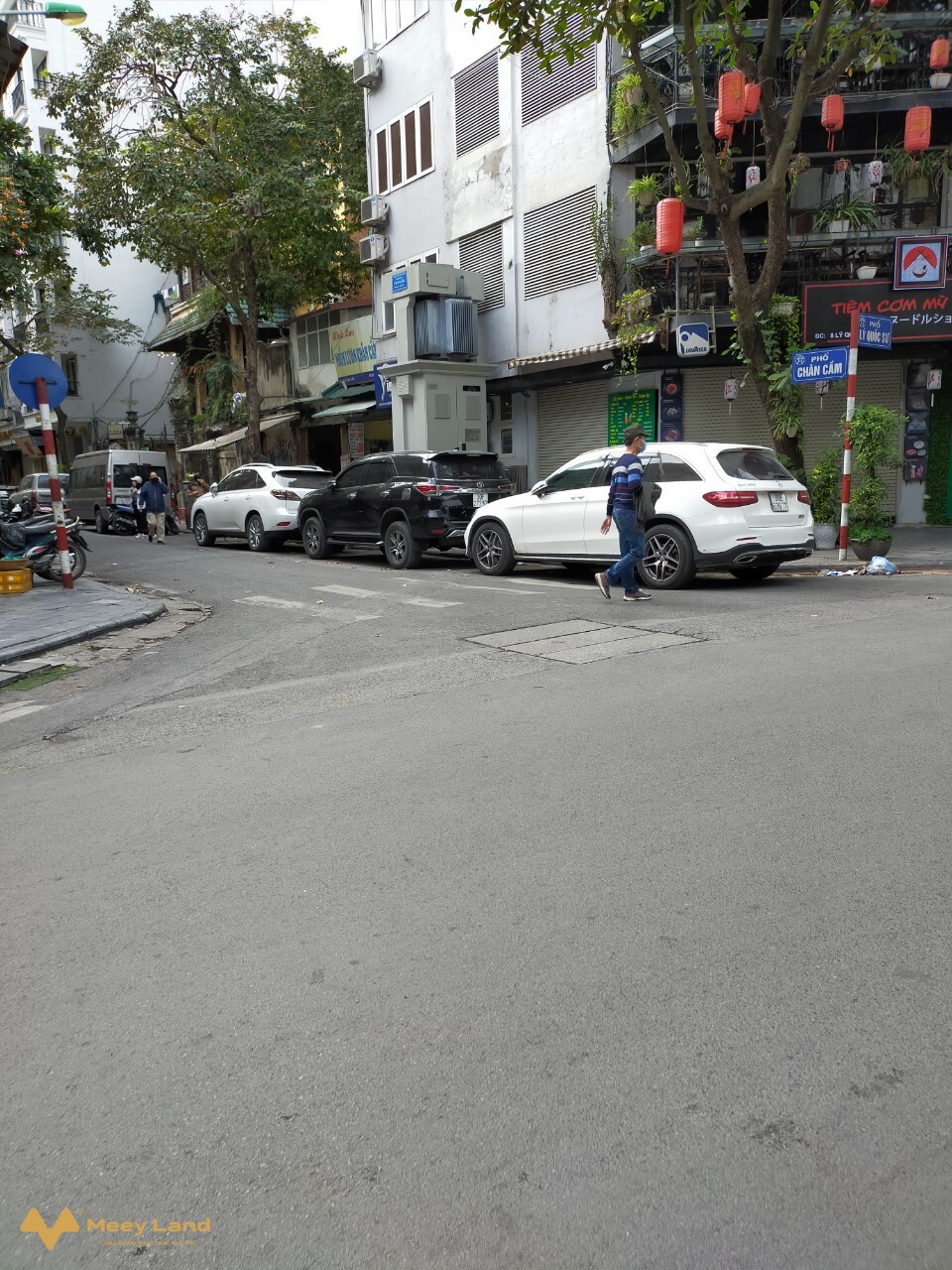 Bán nhà mặt phố Chân Cầm, 550m², mặt tiền rộng 12m, vỉa hè, kinh doanh tốt