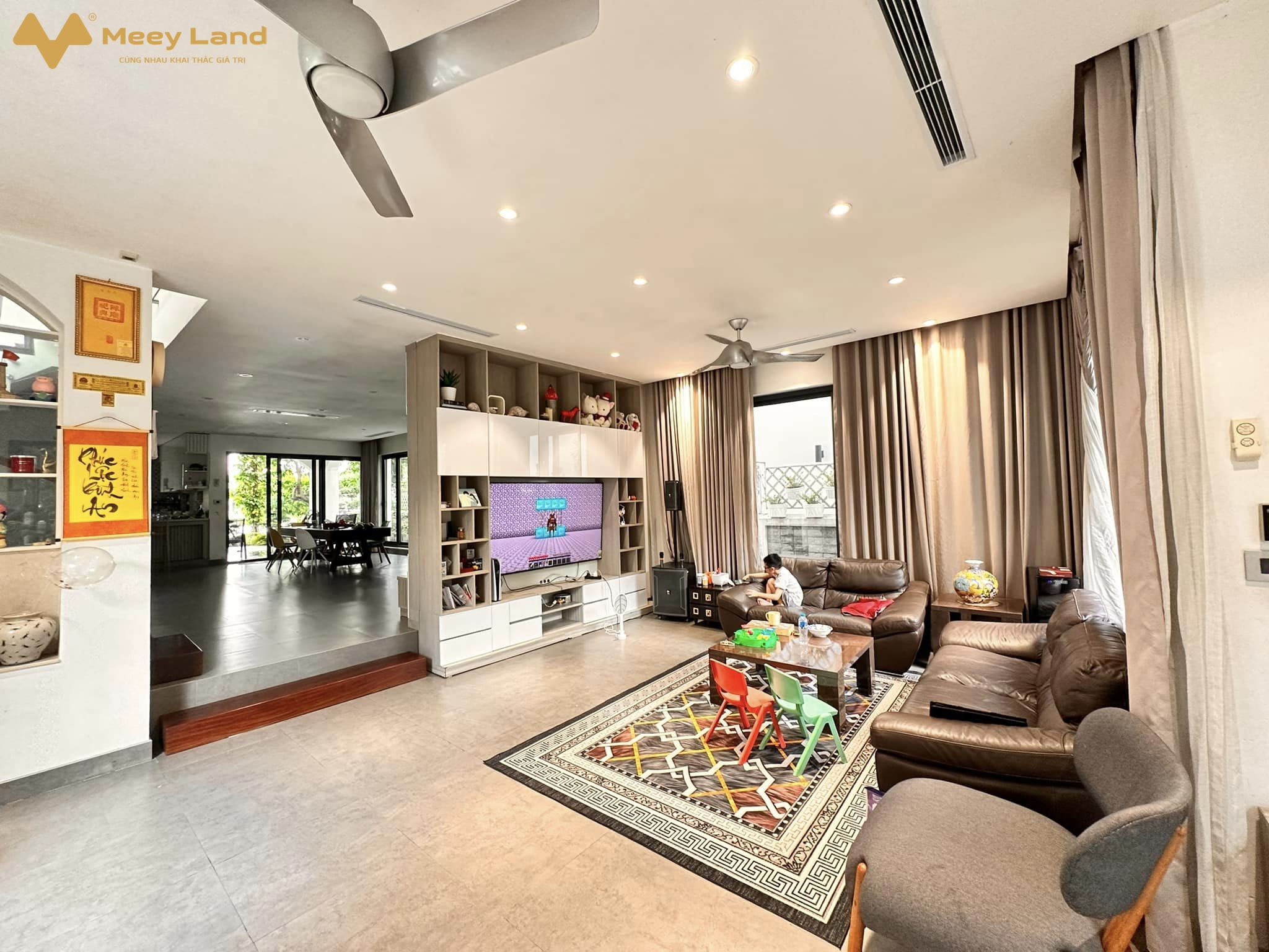 Bán biệt thự Vinhomes Reverside Long Biên, sổ đỏ chính chủ, giá tốt