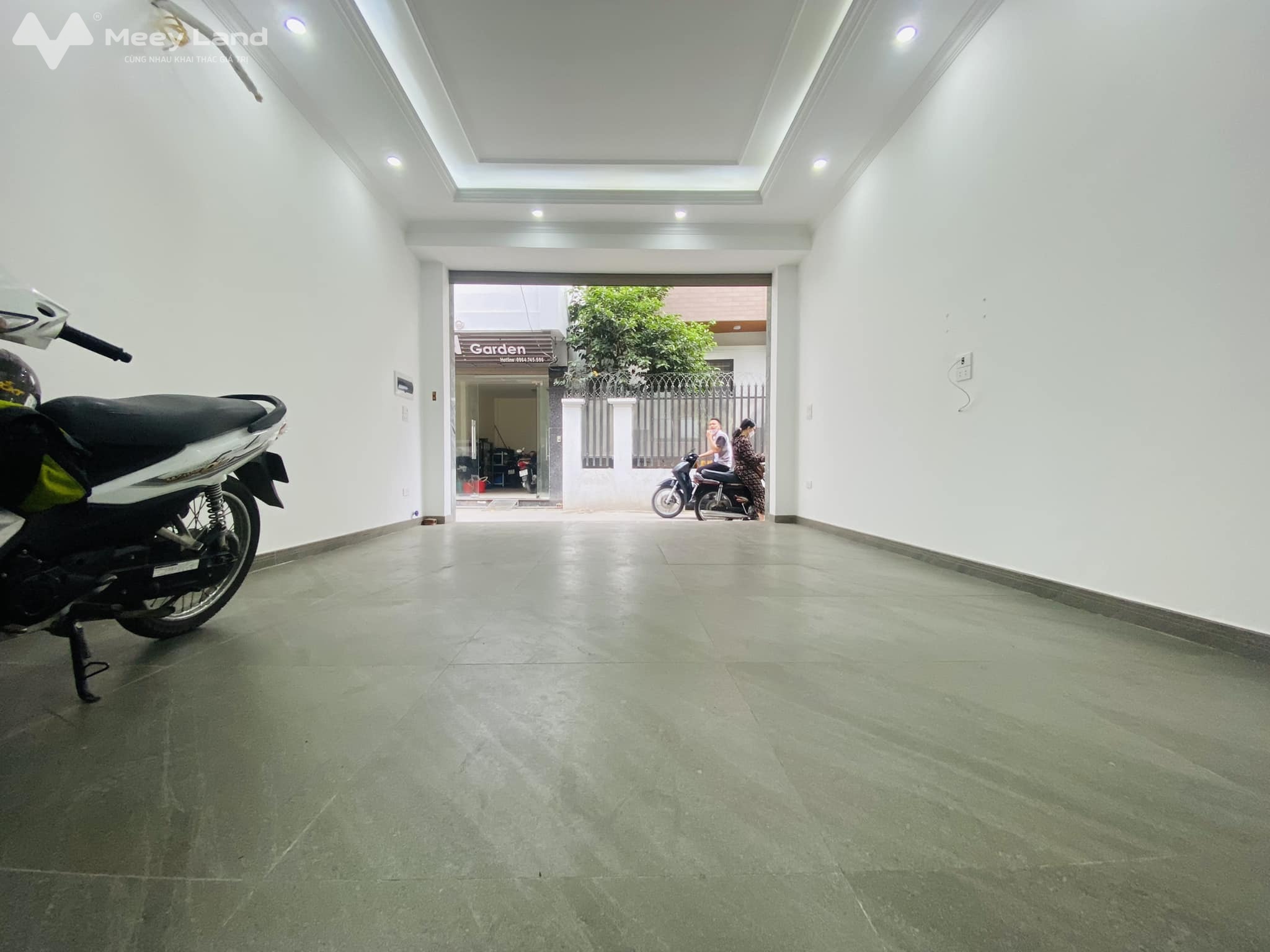 Bán nhà Hồ Tùng Mậu lô góc, 7 tầng, thang máy mới tinh, giá tốt