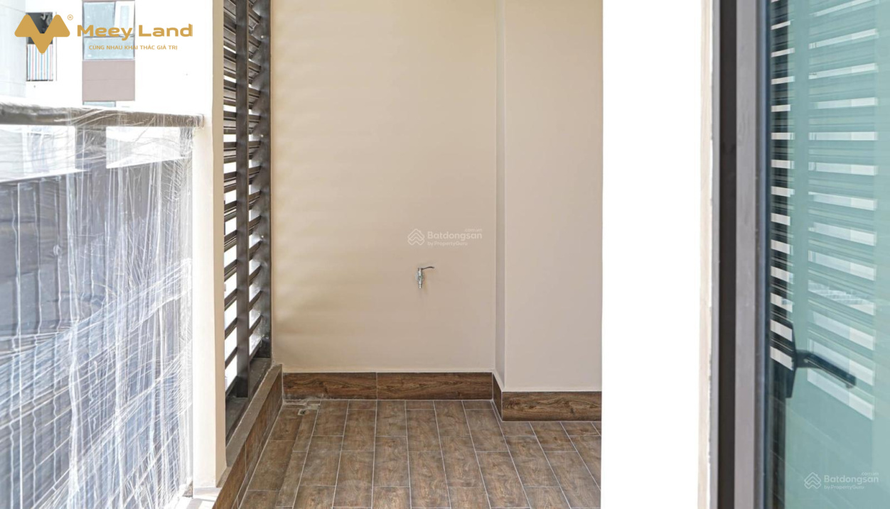 Bán gấp căn hộ Opal Skyline Nguyễn Văn Tiết, Thuận An, 60m2 - 65m2 bao phí sang tên