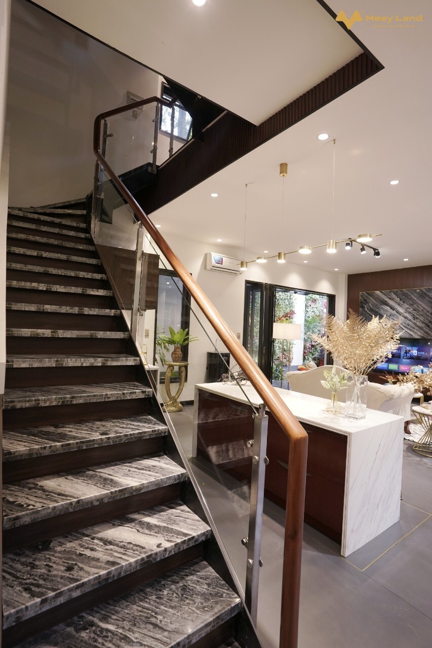 Bán rẻ biệt thự đẳng cấp 188m2, 1 trệt 2 lầu Nguyễn Duy Trinh, quận 2, Hồ Chí Minh