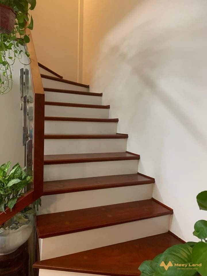 Bán nhà phố Lê Thanh Nghị 64m2, 4 tầng, mặt tiền 7m, giá 10,5 tỷ