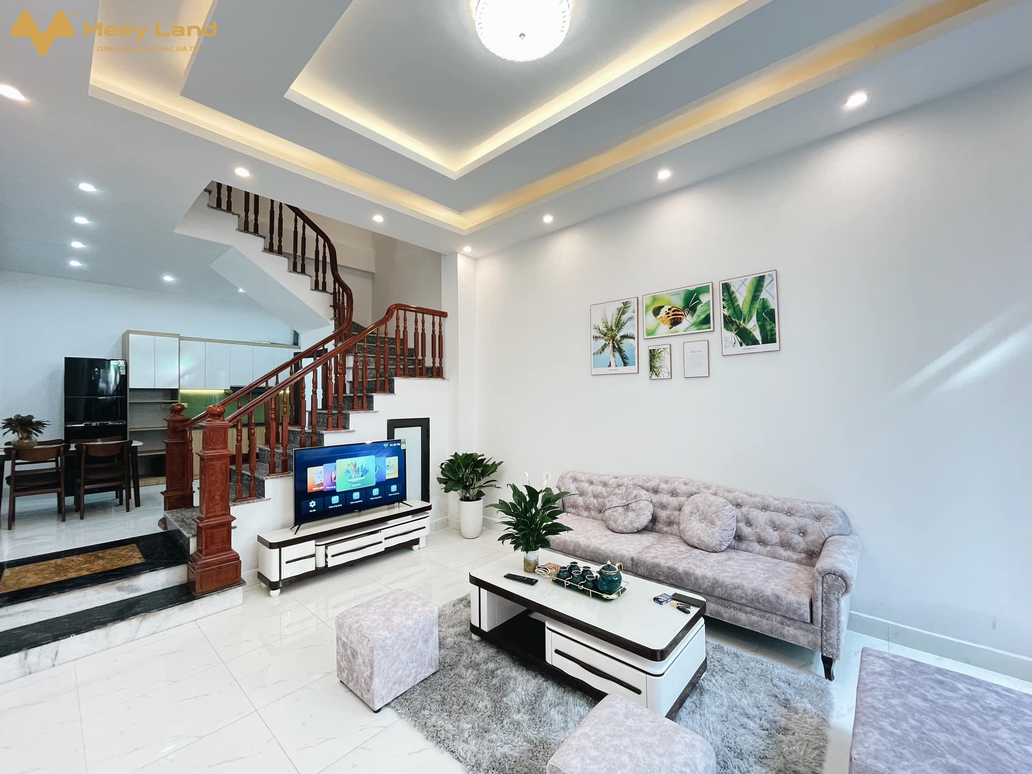 Bán nhà Xuân Phương 42m2, 4 tầng, 4 phòng, ngõ rộng thoáng, nội thất đẹp, giá 6.6 tỷ