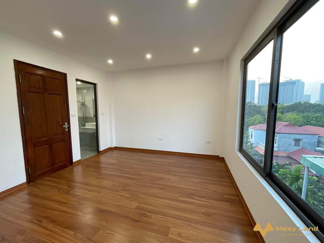 Bán nhà Xuân Phương, phố Trịnh Văn Bô 35,6m2, 5 tầng, 3 ngủ, chỉ 50m ô tô đỗ giá 5 tỷ