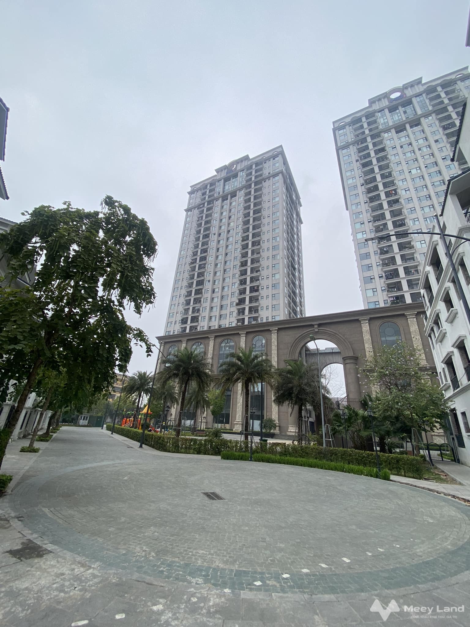 Biệt thự Võ Chí Công, Tây Hồ, thiện chí bán, giá tốt