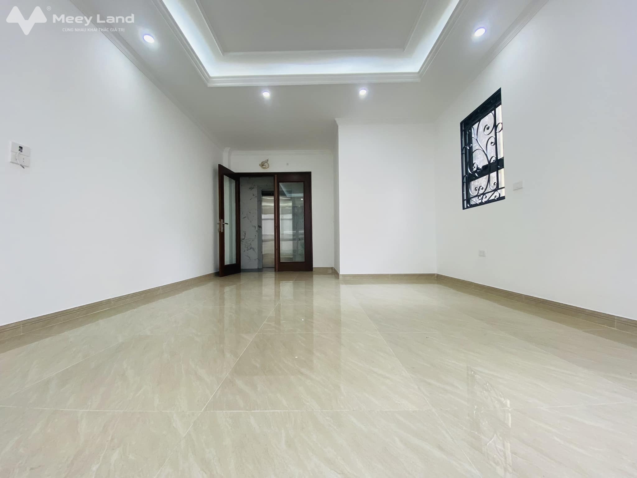 Bán nhà Hồ Tùng Mậu lô góc, 7 tầng, thang máy mới tinh, giá tốt