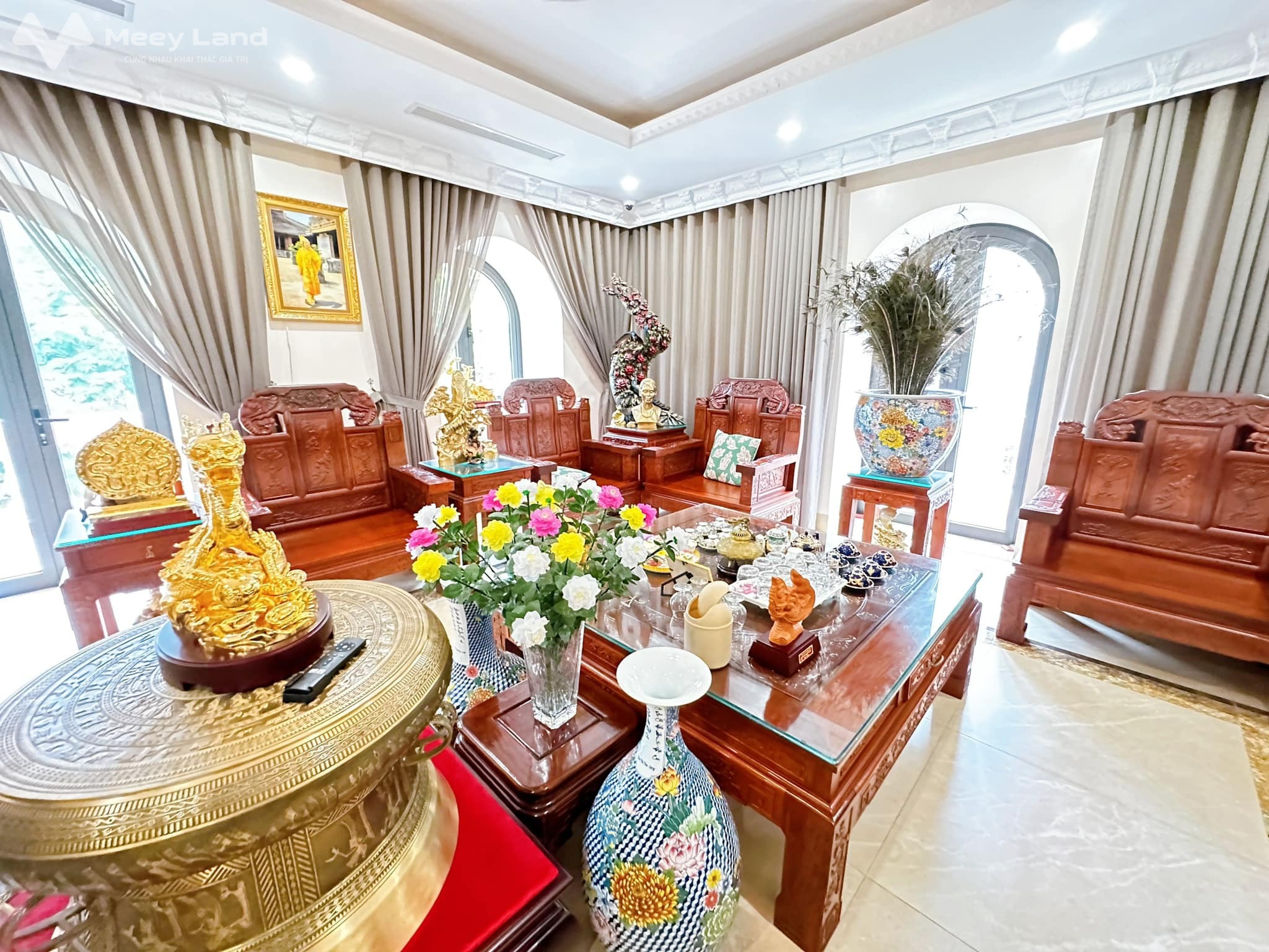 Bán biệt thự víp nhất Mỹ Đình, lô góc, gần công viên, 273m2