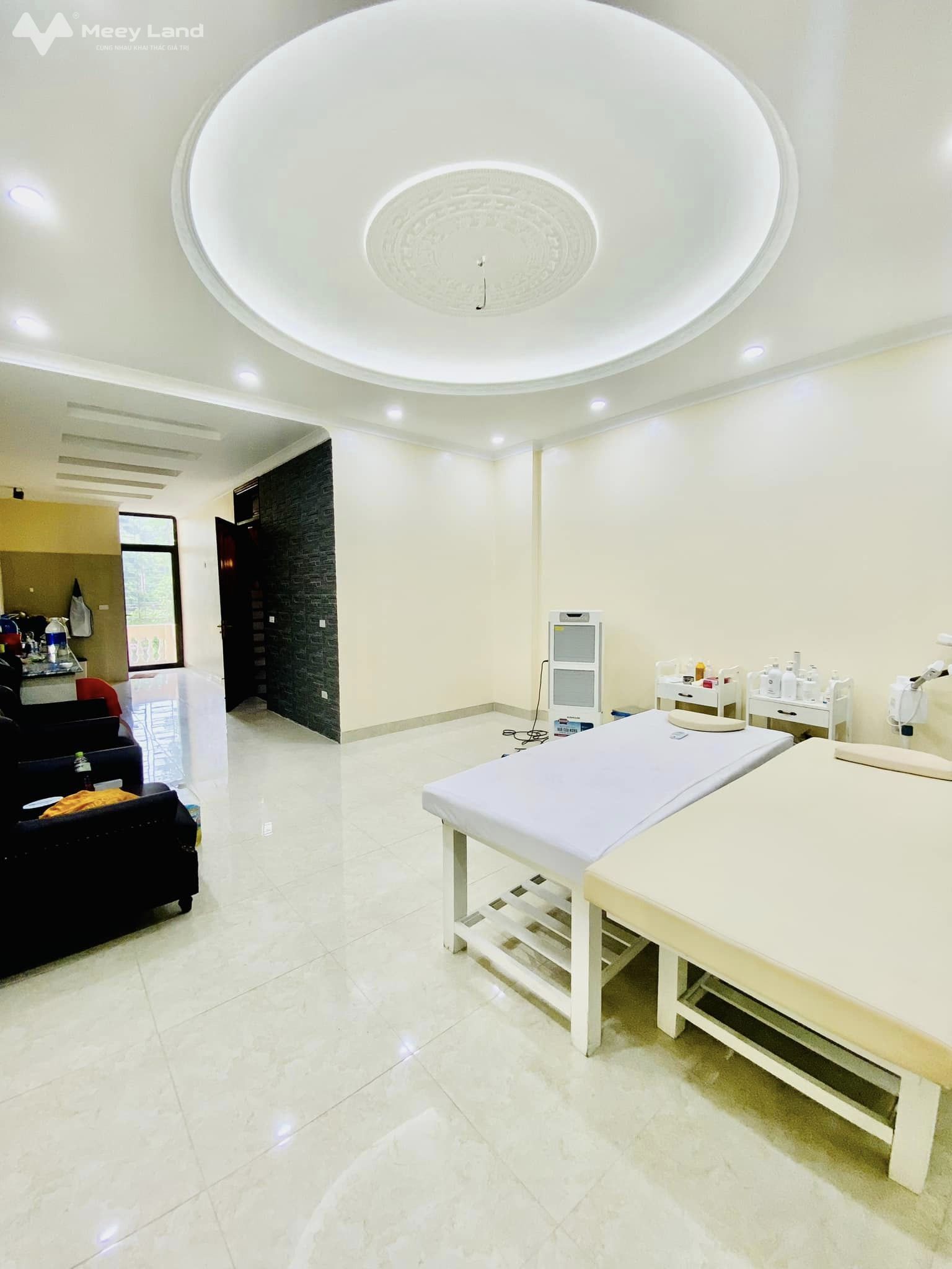 Bán liền kề khu nhà ở quốc hội, Lương Thế Vinh, 6 tầng, thang máy, vừa ở vừa làm văn phòng