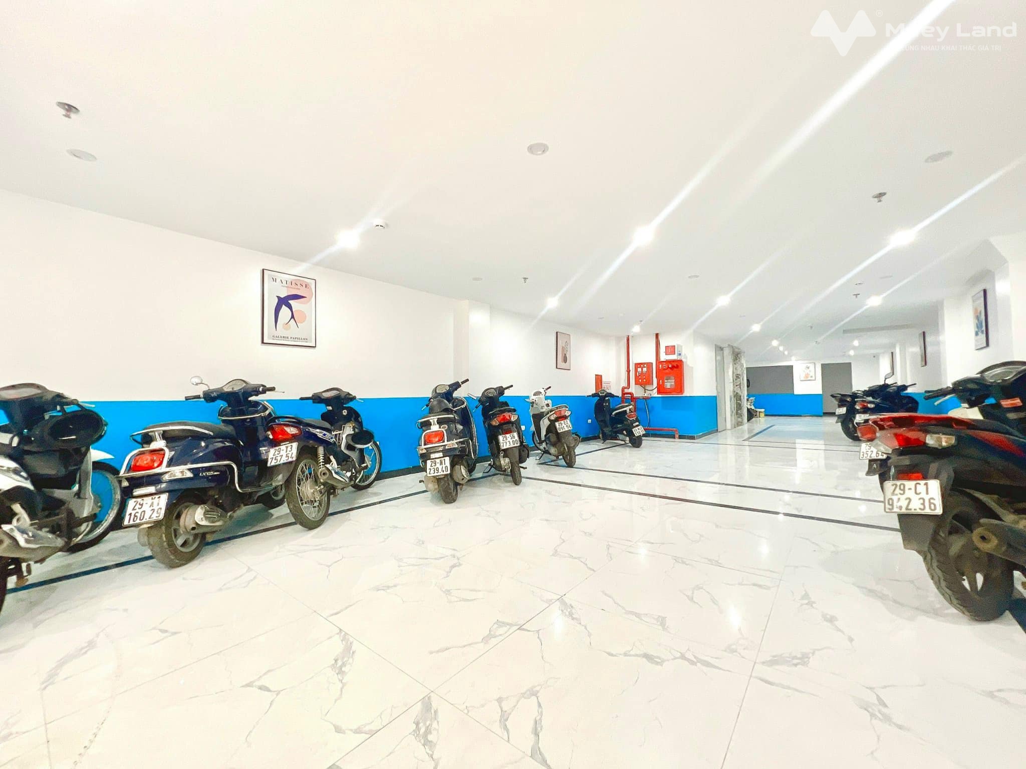 Chung cư mini Nguyễn Ngọc Vũ, 35 phòng full nội thất, cho thuê 200 triệu/ tháng