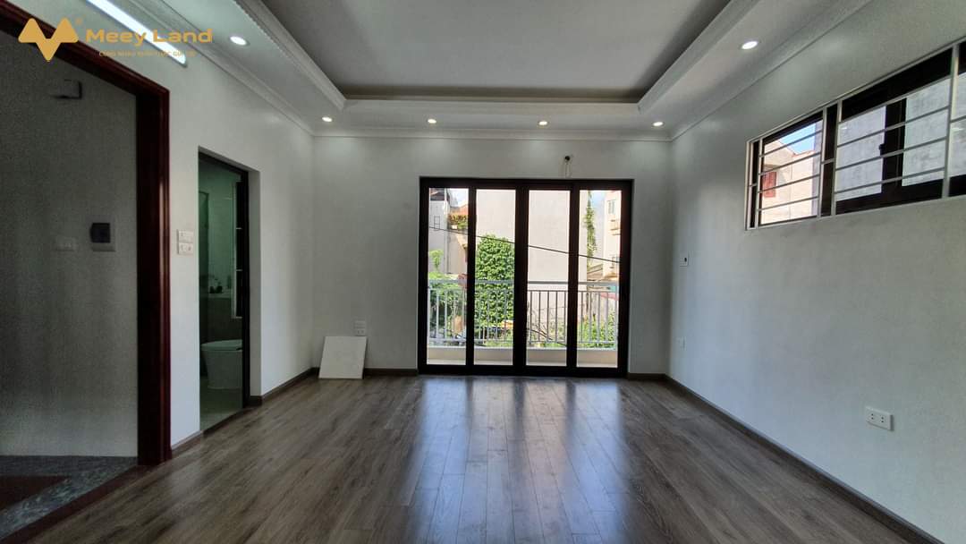 Bán nhà mới Tây Mỗ 32m2, 5 tầng, đường lớn ô tô đỗ, Mỹ Đình 3km giá 5.2 tỷ