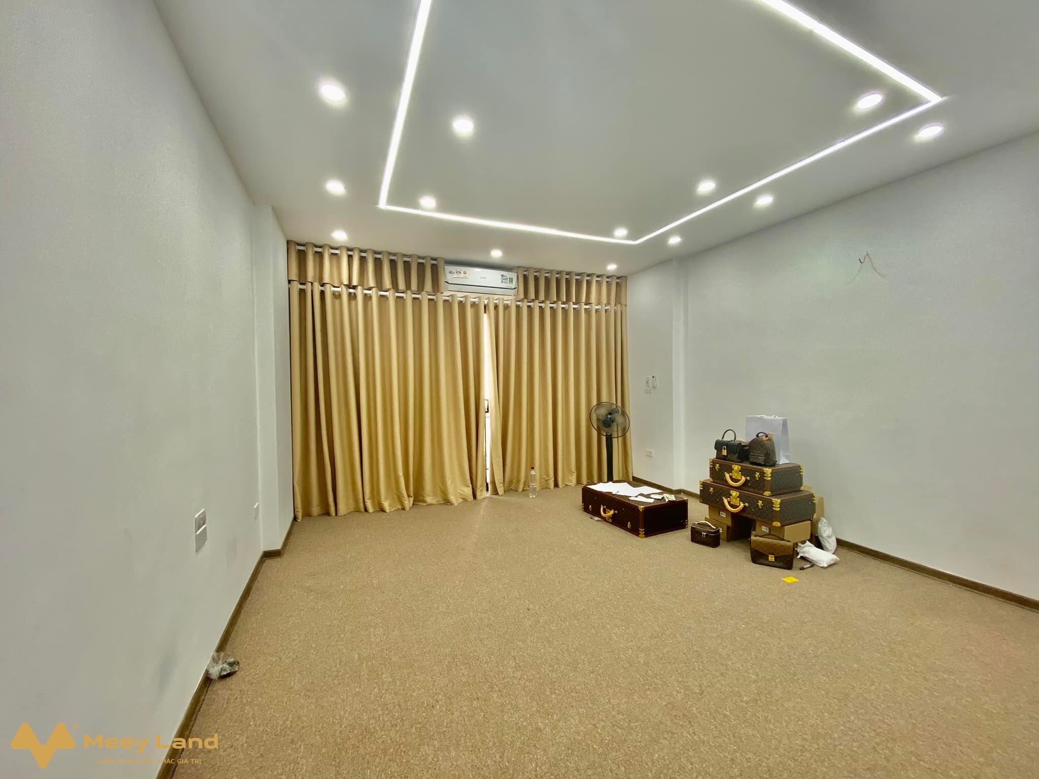 Bán nhà mới Kim Chung 33m2, 5 tầng, 3 ngủ, ngõ rộng thoáng, gần đường 32, giá 4.2 tỷ