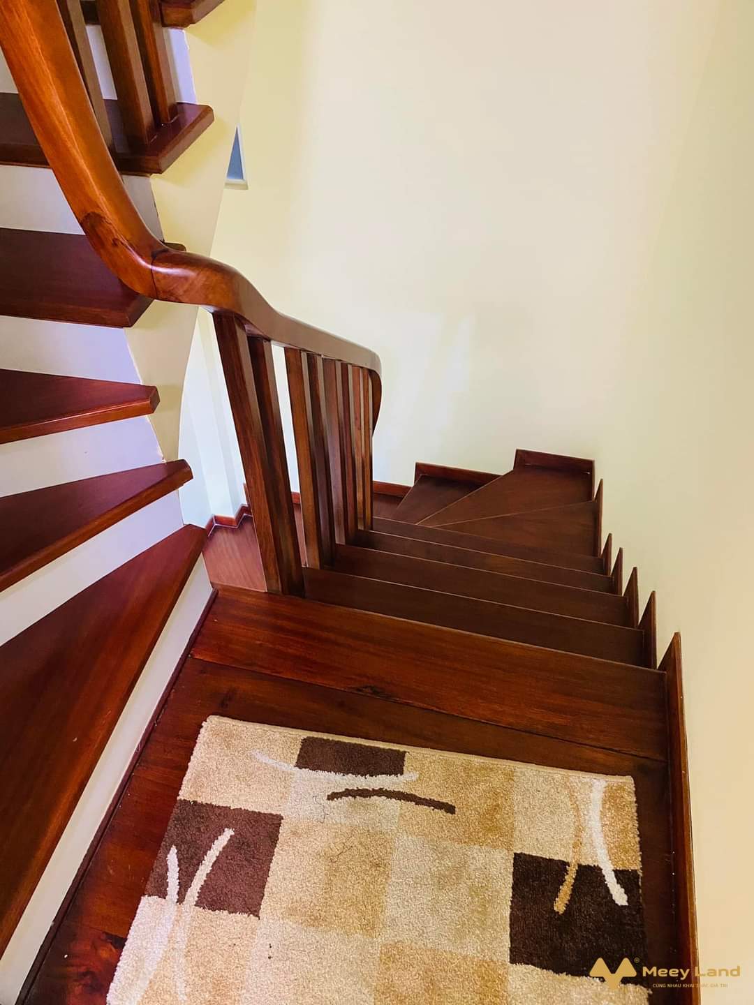 Bán nhà Phương Canh 35m2, 5 tầng, ngõ rộng, ô tô đỗ sát nhà, nội thất đẹp giá mềm