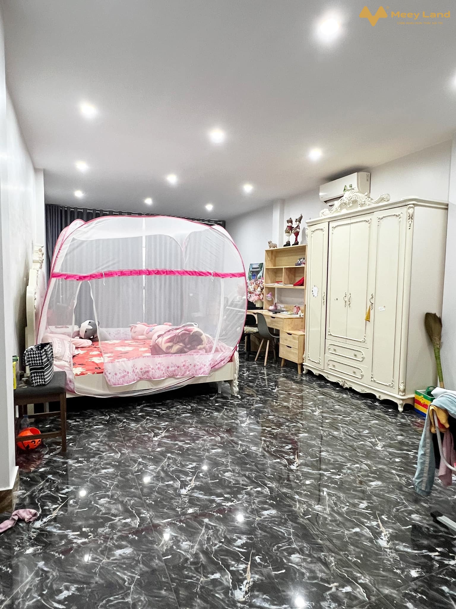 Nhà xây biệt thự Đại Mỗ, Nam Từ Liêm 102m2, 4 tầng, tặng nội thất đẹp, ô tô đỗ