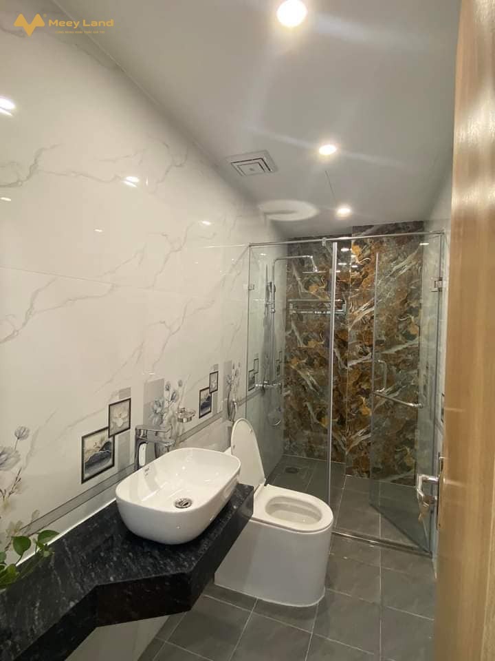 Bán nhà Tây Mỗ 34m2, 5 tầng, ô tô đỗ sát nhà, nội thất đẹp, giá 5.2 tỷ