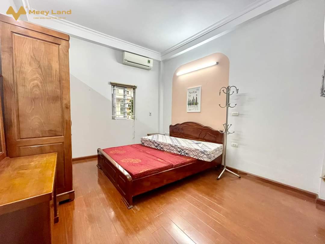 Bán nhà Xuân Phương, dân xây 40m2, 4 tầng, tặng nội thất đẹp, ngõ rộng giá 6.3 tỷ