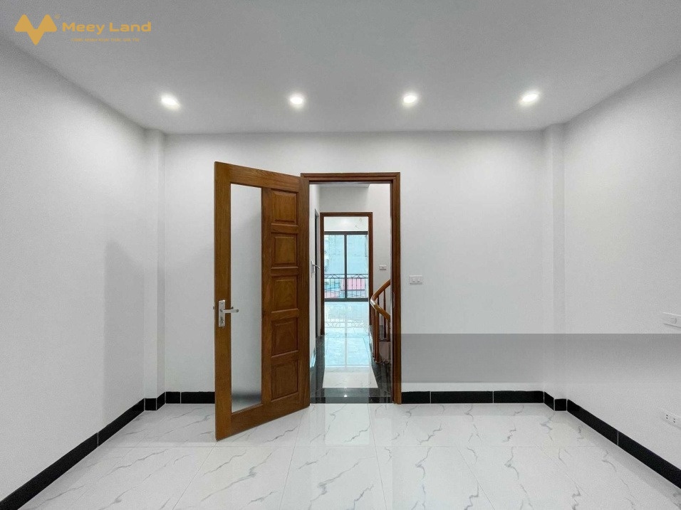 Bán nhà mới Tây Mỗ 40m2, 4 tầng, 2 mặt thoáng, đường lớn, ô tô đỗ