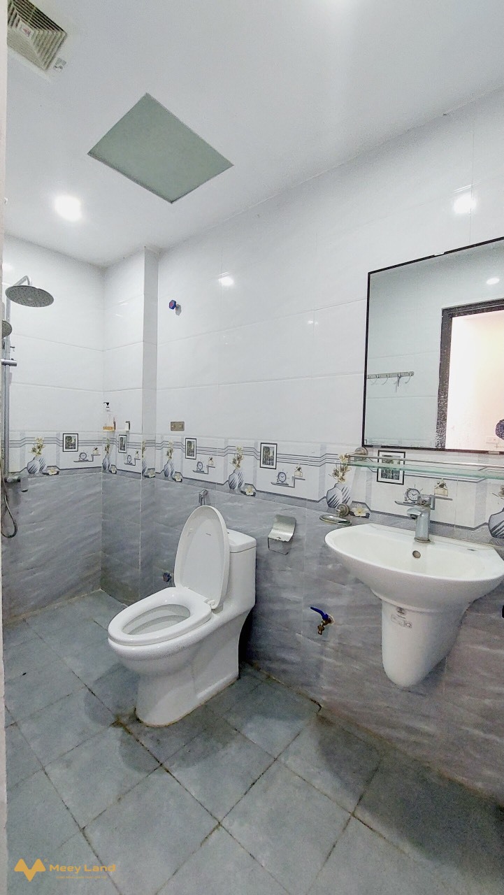 Bán nhà mới An Khánh, Đại Lộ Thăng Long 36m2, 5 tầng, 4 phòng, ô tô đỗ gần nhà