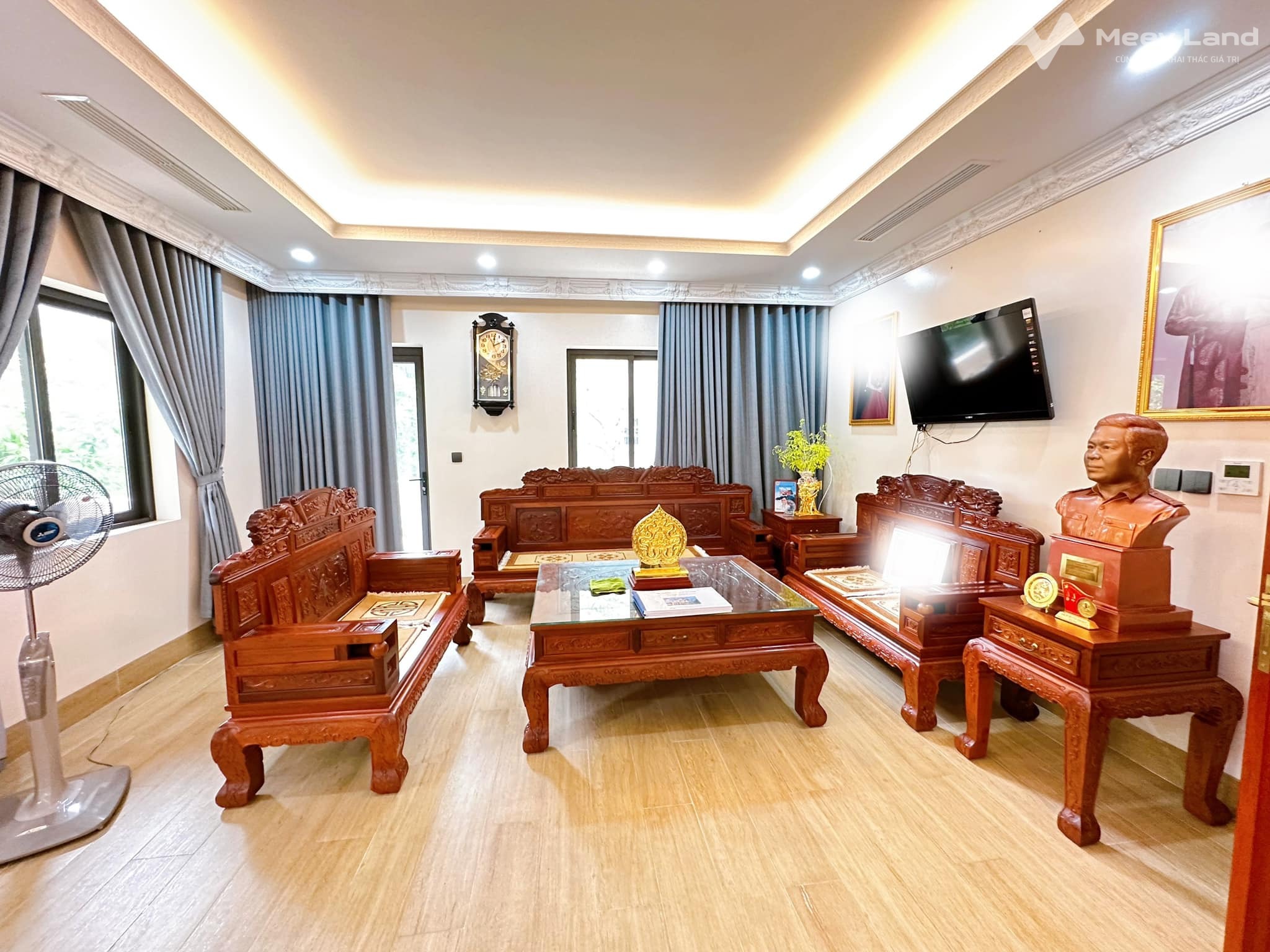 Bán biệt thự víp nhất Mỹ Đình, lô góc, gần công viên, 273m2