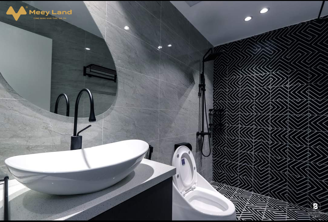 Bán nhà đẹp Xuân Phương, phố Trịnh Văn Bô, 35m2, 5 tầng, nội thất đẹp, ô tô đỗ sát nhà