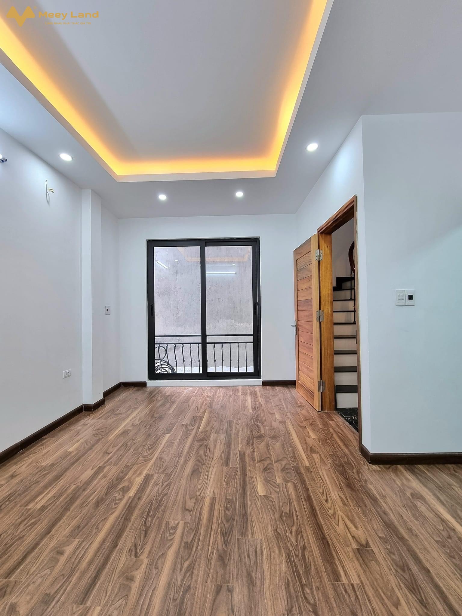 Nhà 4 tầng, kinh doanh, ô tô tránh đỗ, trục chính tổ 14 Yên Nghĩa, Hà Đông, giá 2,2 tỷ