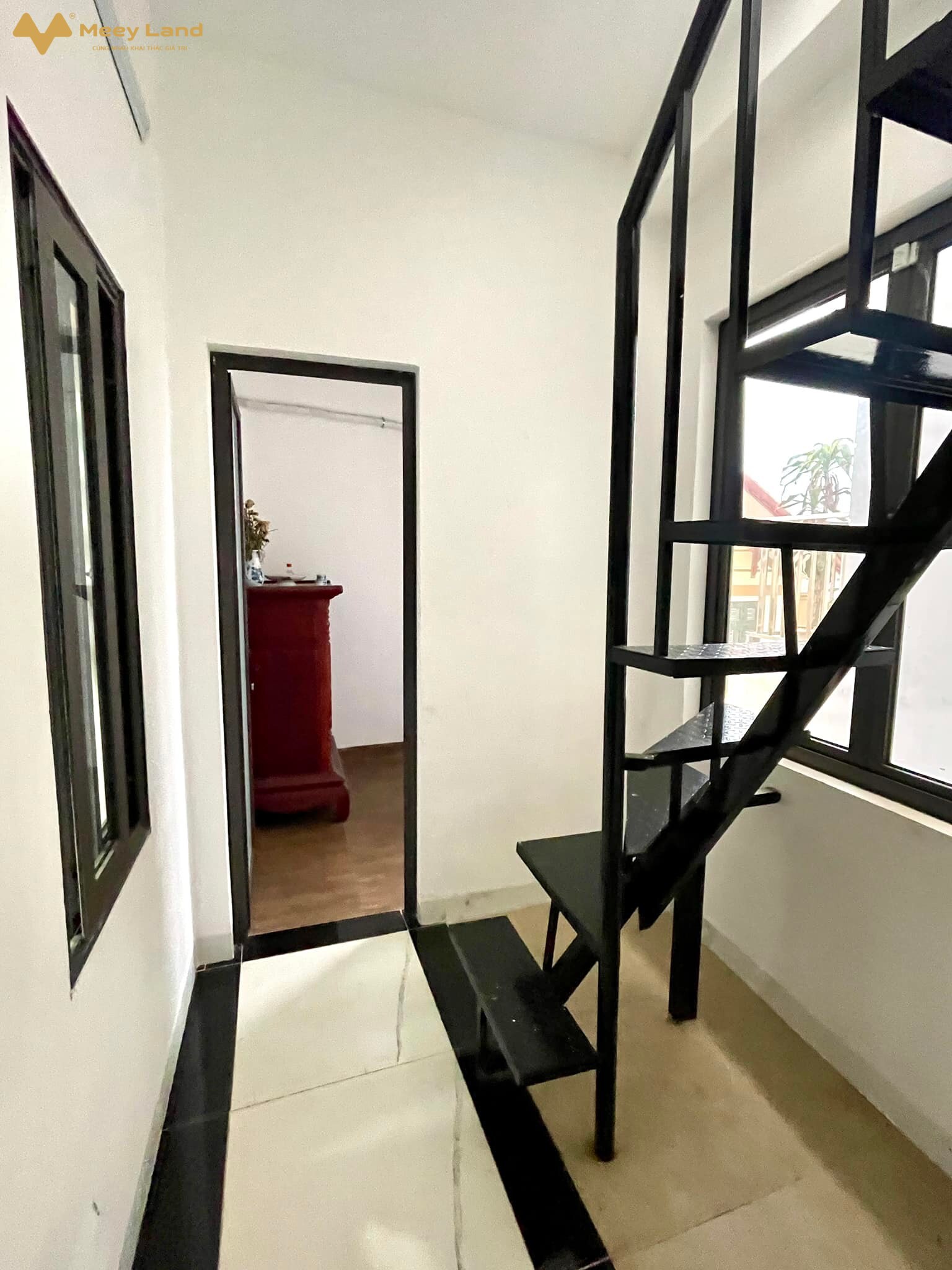 Bán nhà Kim Chung, khu đô thị Hinode, đường 32, xây 5 tầng, nội thất đẹp, giá 4.6 tỷ