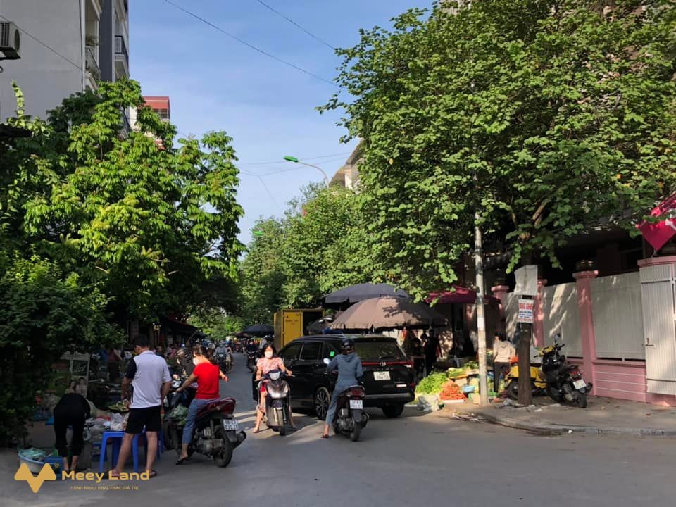 Bán biệt thự khu đô thị Văn Khê, lô góc 2 mặt tiền, kinh doanh sầm uất