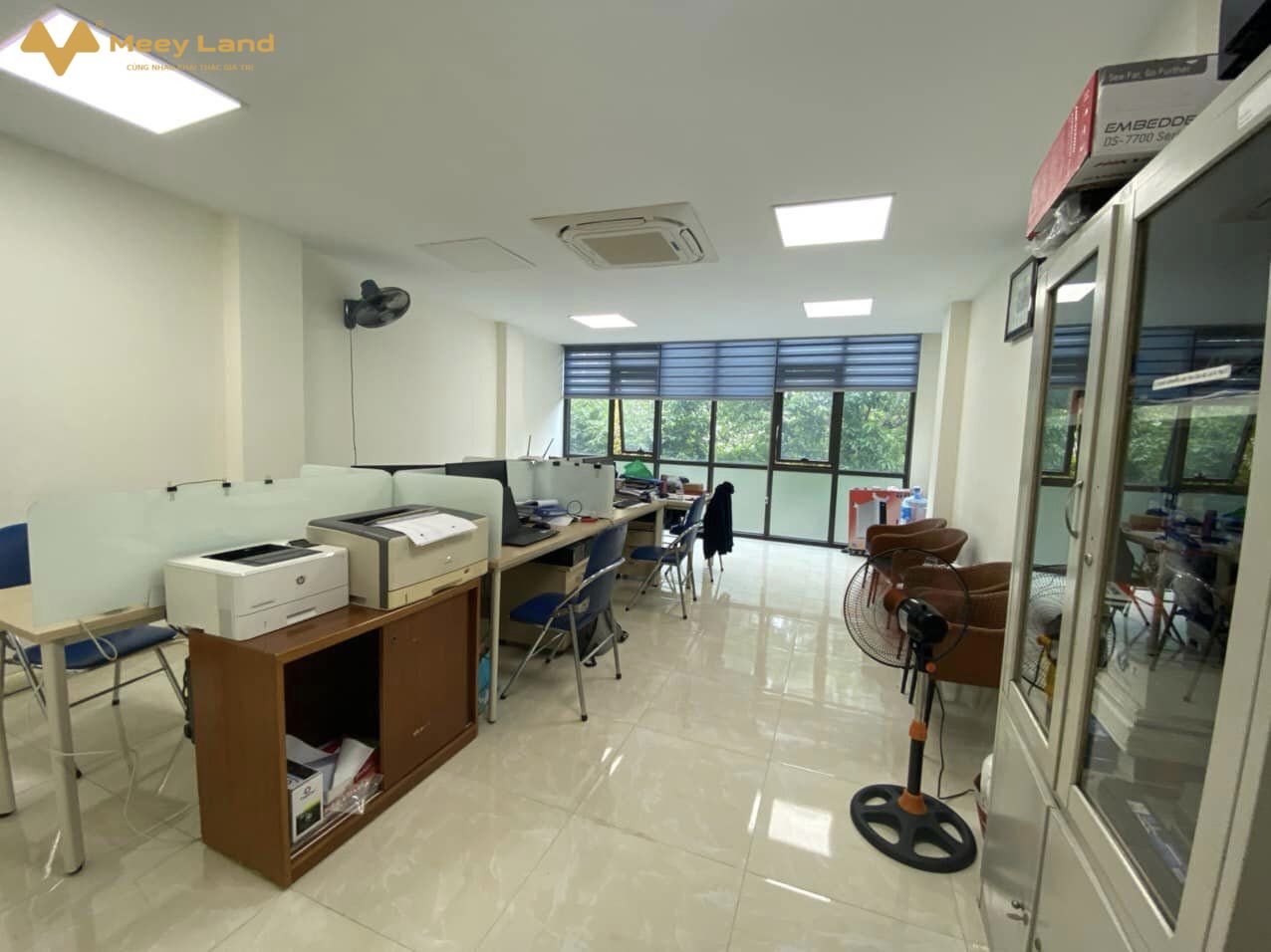 Tòa nhà văn phòng phố Nguyễn Phong Sắc, trung tâm Cầu Giấy, vô vàn tiện ích, 7 tầng thang máy