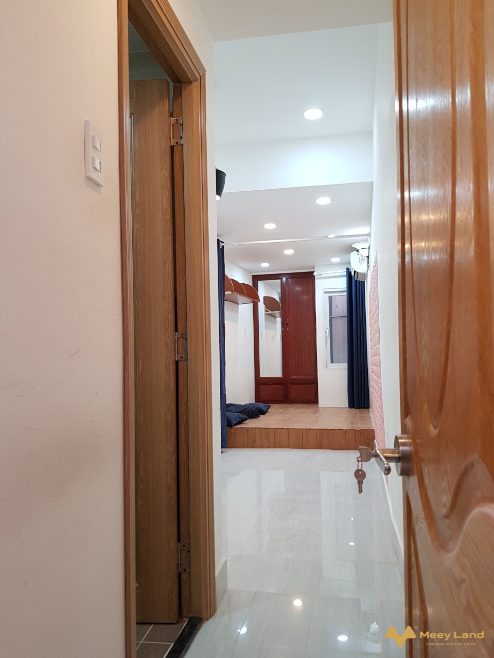 Nhà đẹp rẻ 1 trệt 2 lầu Nguyễn Văn Cừ trung tâm quận 1, Hồ Chí Minh