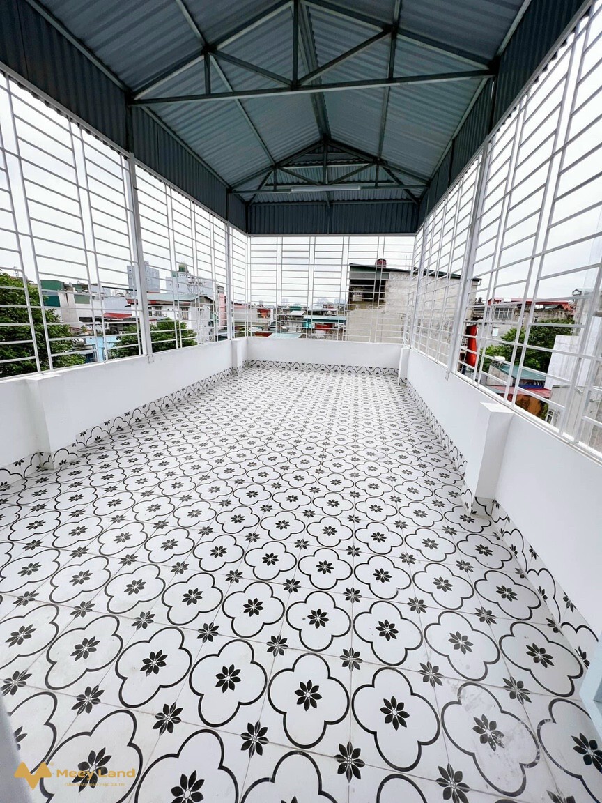 Nhà đẹp ngã tư Canh, gần Xuân Phương 40m2 x 4 tầng, gác lửng, ô tô đỗ gần, giá 6.6 tỷ