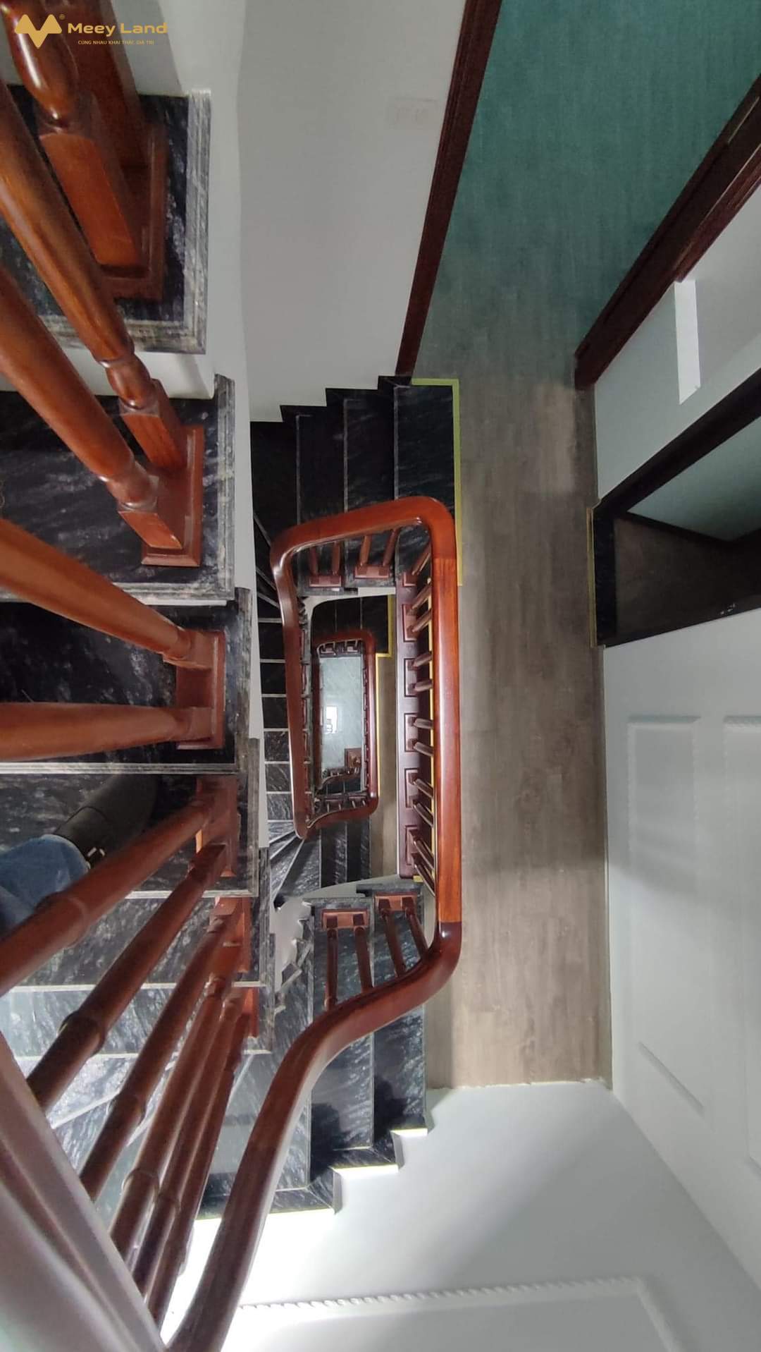 Nhà mới Đại Mỗ, sát Vinhomes xây 5 tầng, ô tô đỗ gần, nội thất mới, tiện ích giá 5.2 tỷ