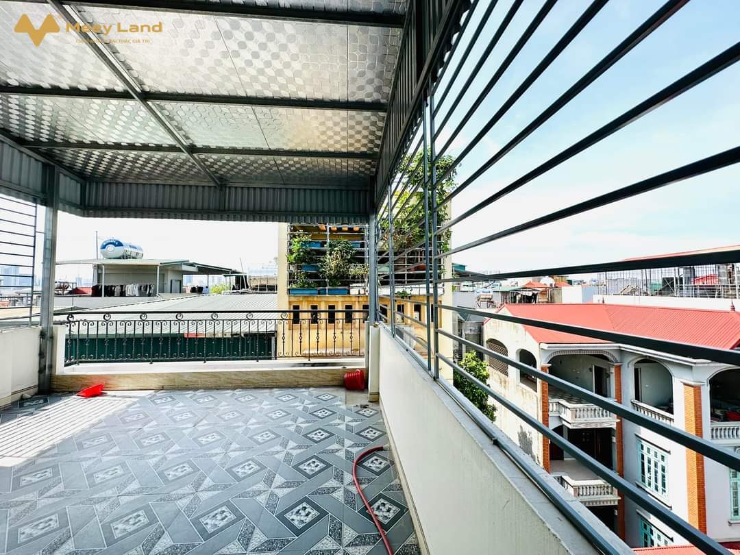 Bán nhà Xuân Phương, phố Trịnh Văn Bô 35M, 5 Tầng, đường lớn, ô tô đỗ gần Mỹ Đình- Nhà 5 Tầng: 4 phòng ngủ rộng, 4 nhà tắm wc, sân phơi, gian thờ.- nhà view thoáng, ô tô đỗ sát nhà, ngõ rộng thoáng. - Ngay đường lớn phố Trịnh Văn Bô, Trần Hữu Dực, Mỹ Đình, Cầu Diễn.- Gần trường Cao Đẳng FPT, Đại Học Công Nghiệp Nhổn.- Giá nhà 2 tỷ 800 triệu  (bao chi phí chuyển nhượng).- Vui lòng liên hệ Văn Vượng: 033-388-1623/ 094-495-8199 (có zalo).   - Tư Vấn Mua Bán Nhà Hà Nội -