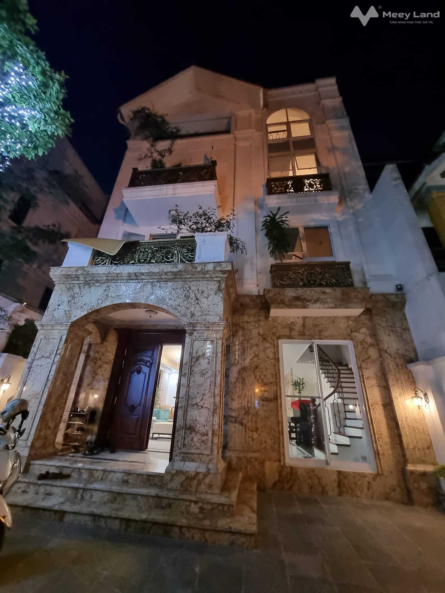 Bán biệt thự Linh Đàm xây mới hiện đại, 4 tầng thang máy, full nội thất