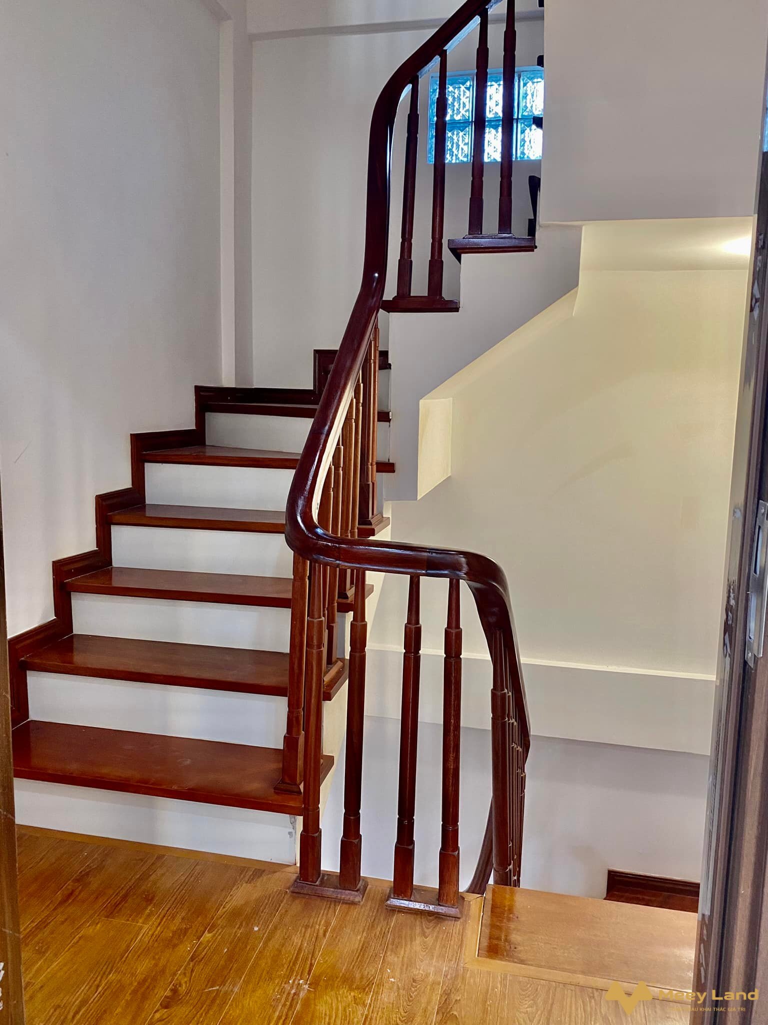 Bán nhà mặt đường An Khánh, kinh doanh, ô tô đỗ cửa 38m2, 5 tầng, full nội thất