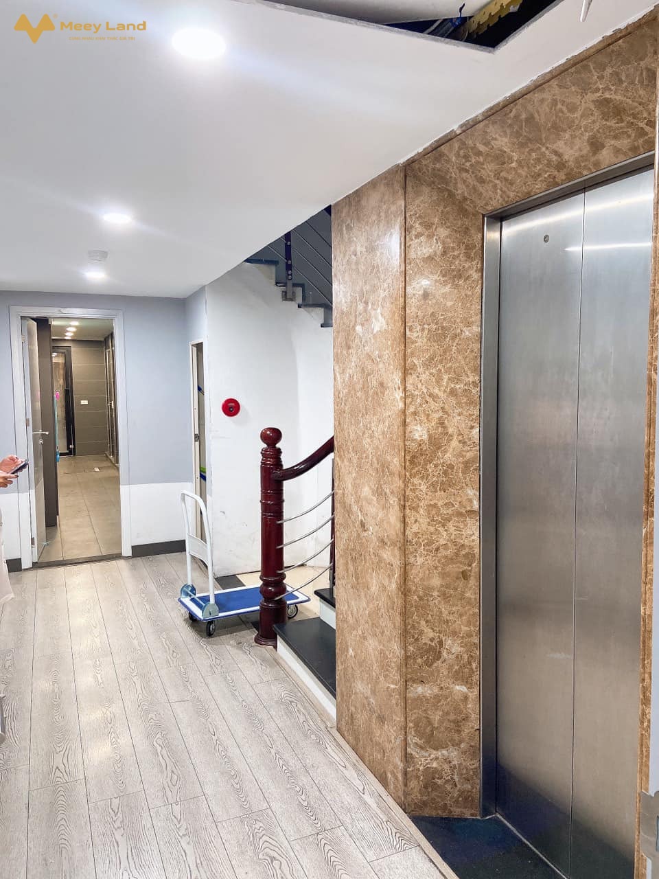 Mặt phố Phan Chu Trinh, 9 tầng, thang máy, vị trí đắc địa