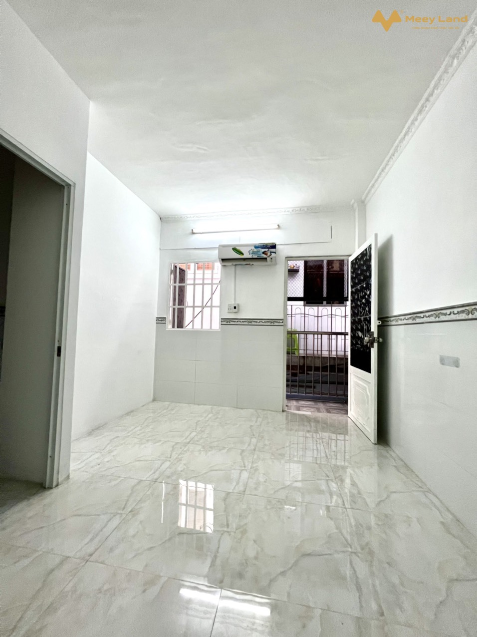 Cần bán rẻ nhà nhỏ xinh 1 trệt 2 lầu trung tâm quận 1, Hồ Chí Minh