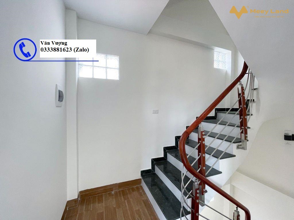 Bán nhà Phương Canh gần Mỹ Đình 36M x 5 Tầng, 20m ô tô đỗ, kinh doanh tiện íchXây dựng 36m x 5 tầng, 4 phòng rộng, 3 nhà tắm.Ngõ rộng ô tô đỗ cách nhà 30m, kinh doanh tốt- Đường lớn: Trịnh Văn Bô, Trần Hữu Dực, Mỹ Đình.- Nhà ngay bãi ô tô, đỗ được 30 cái ngày đêm thoải mái.- Giá nhà 2 tỷ 950 triệu ( bao chi phí chuyển nhượng).- AC vui lòng liên hệ: 033.388.1623/ 094.495.8199( có Zalo)Xin chân thành cảm ơn.