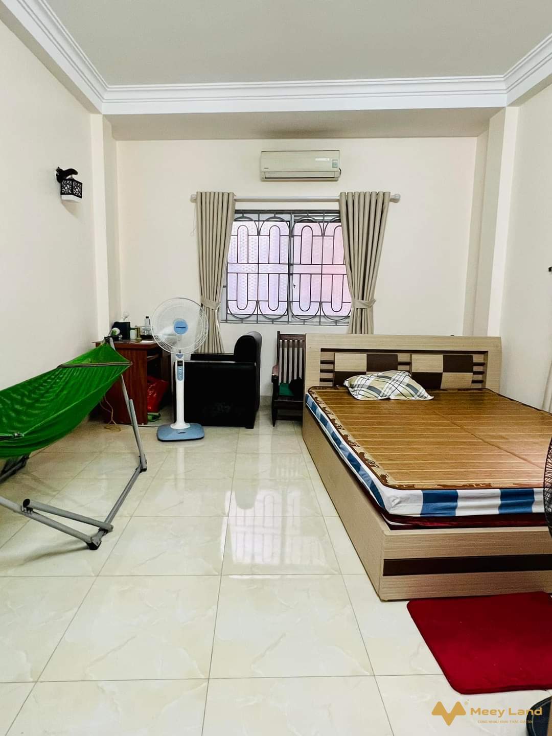 Chính chủ bán nhà Vân Canh 40m2, 4 tầng, 4 phòng ngủ, có nội thất, đi Mỹ Đình 4km