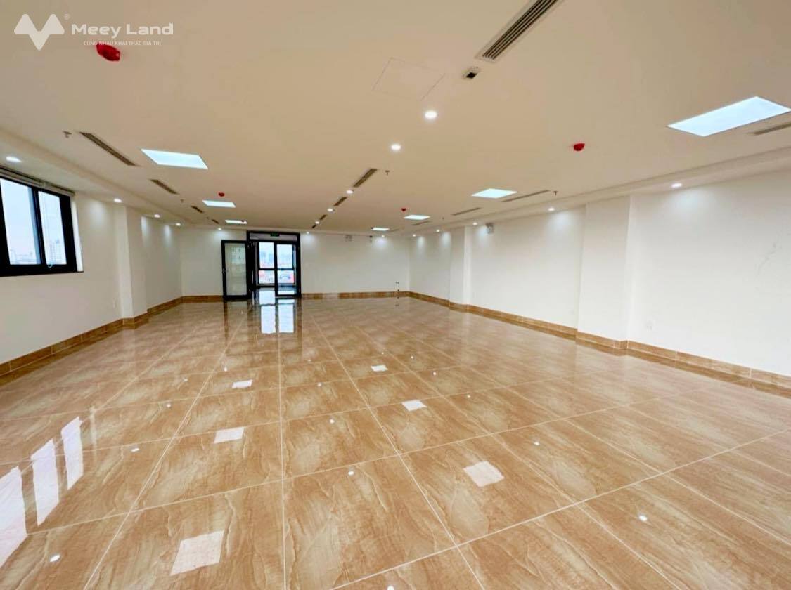 Bán tòa nhà 9 tầng, thang máy mới tinh, mặt phố Quan Hoa, Cầu Giấy