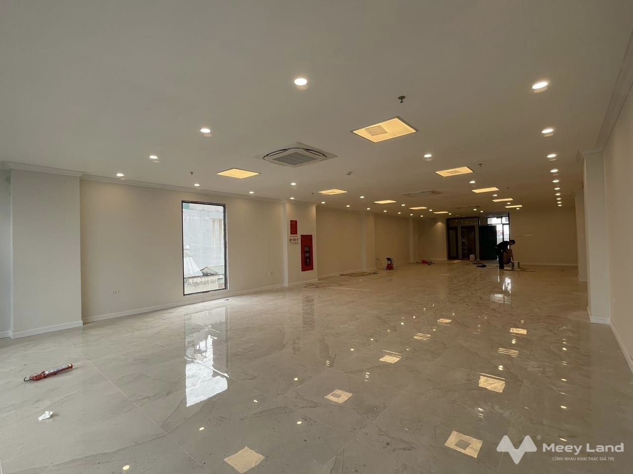 Nhà mặt phố quận Thanh Xuân, 10 tầng, thang máy mới tinh, kinh doanh