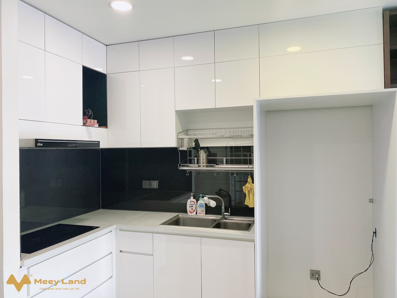 Cần bán căn hộ 2 phòng ngủ 76m2 De Capella Thủ Thiêm giá 7,5 tỷ có sổ hồng