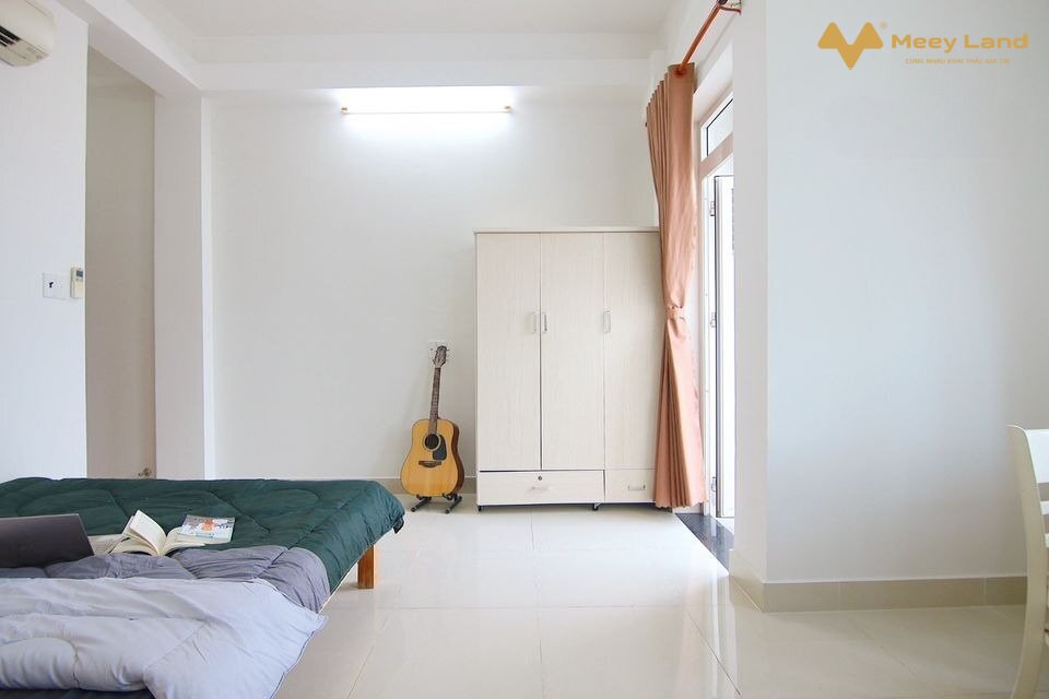 View công viên Hoàng Văn Thụ - cách sân bay Tân Sơn Nhất 500m