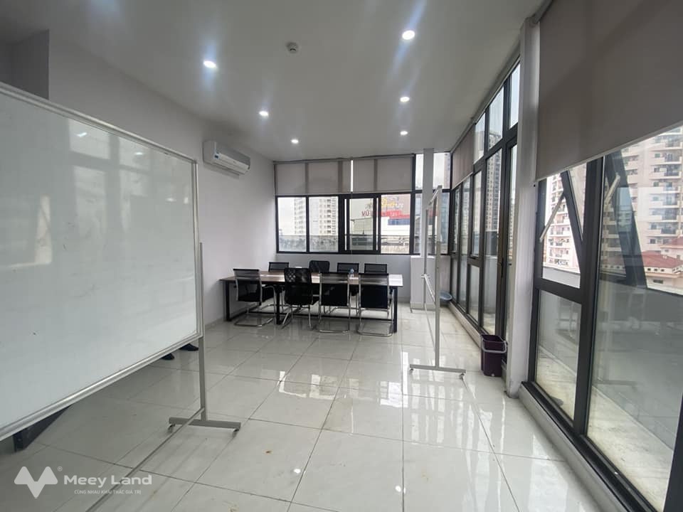 Mặt phố Trần Đăng Ninh, trung tâm Cầu Giấy, 9 tầng, thang máy, cho thuê 140 triệu/ tháng